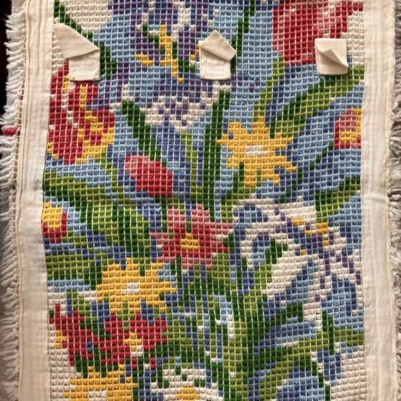 Floral Latch Hook Rug - Mat Size - Picture 9 of 9